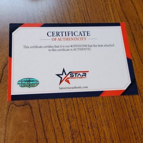 - Tom Brady Autographed New England Patriots 8 x 10 photo - Picture 2 of 2